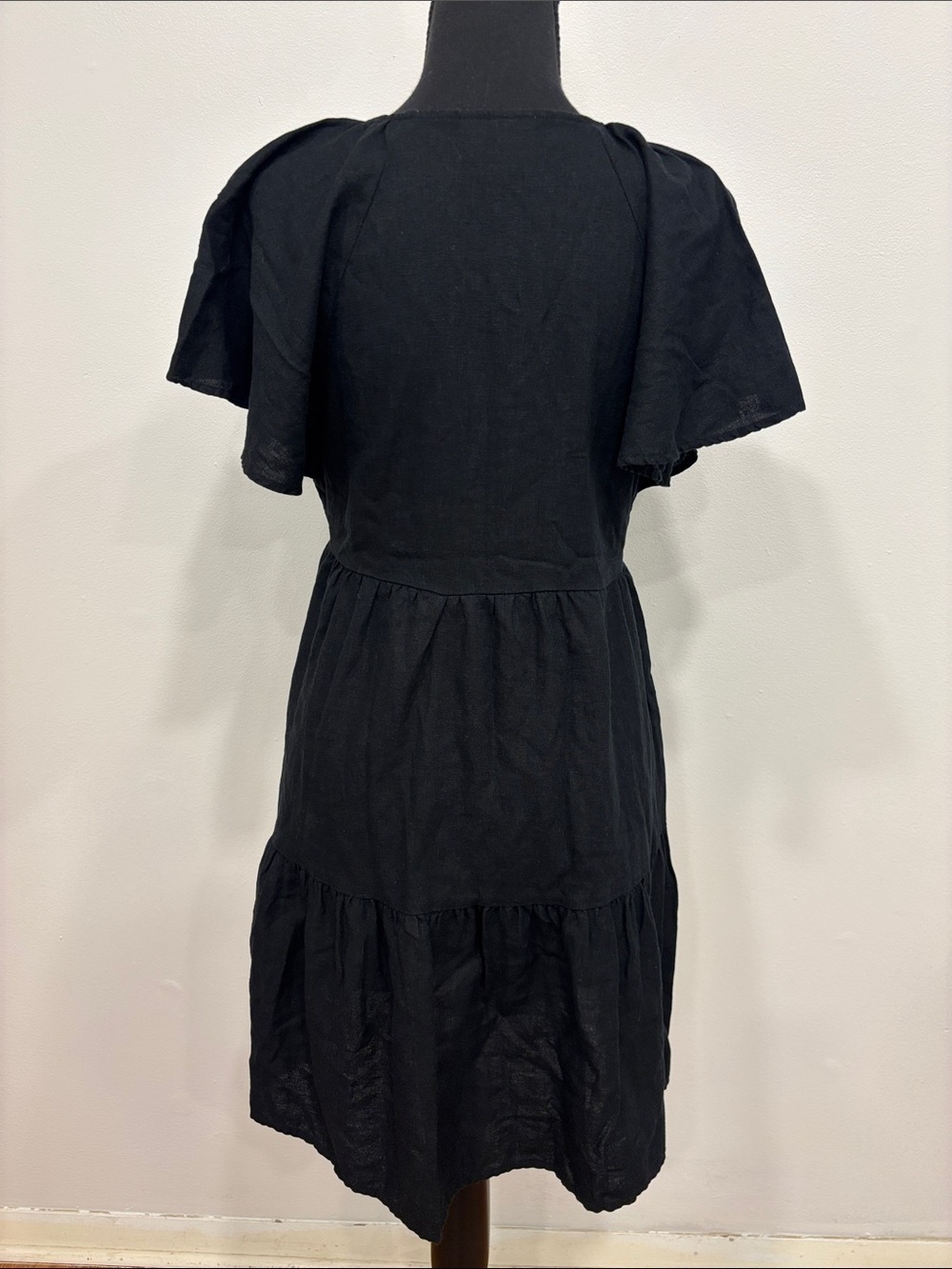Universal Thread black flutter sleeve skater dress black XS pockets!! - Picture 2 of 2